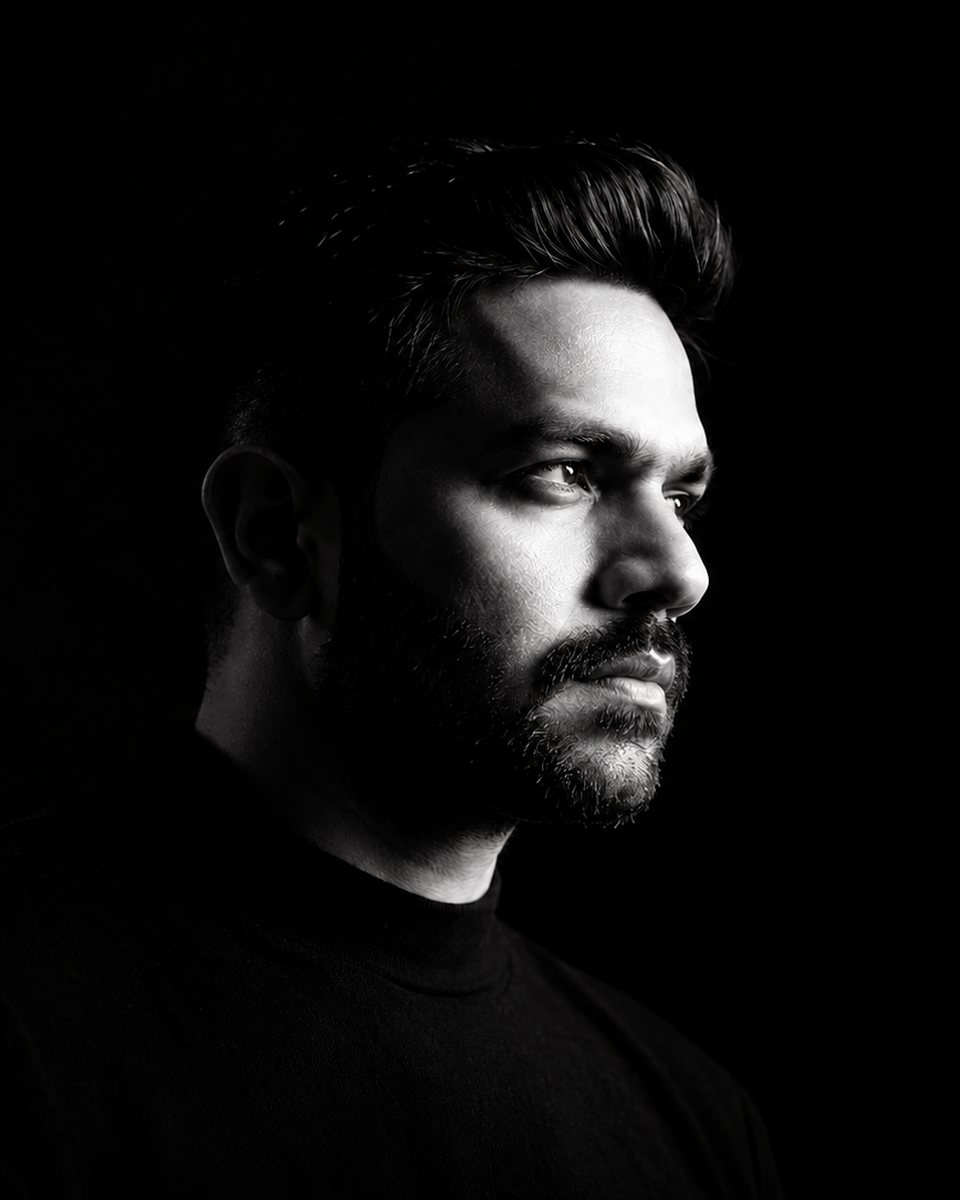 Black and white side profile of VinCrux